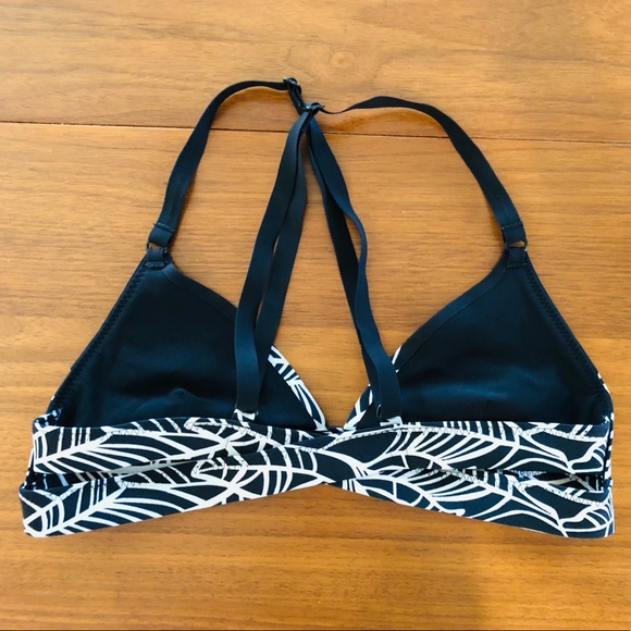 Lululemon Shanti Surf Triangle Top - Picture 6 of 7